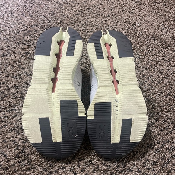 On Running Cloudnova White Limelight - Picture 5 of 9